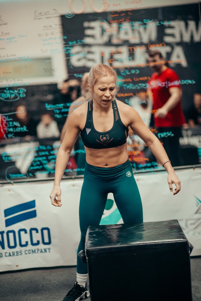 Box jump (kutuya sıçrama) hareketi